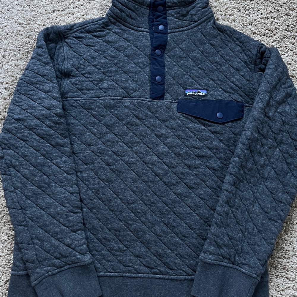 Patagonia Quilted Pullover with Gray and Navy